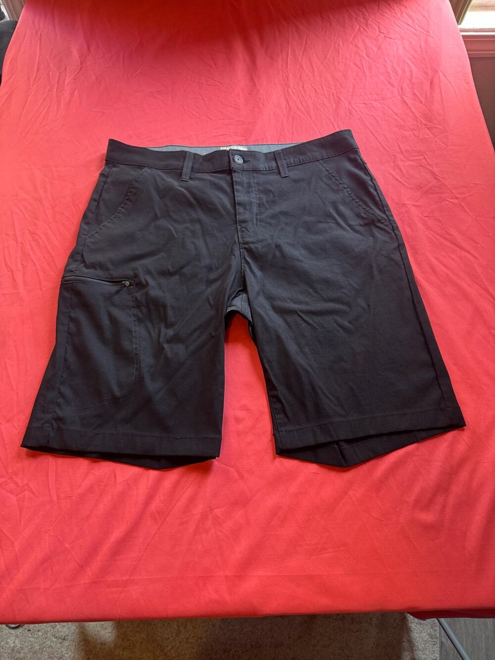 Weatherproof Vintage Men's Trail Shorts Size 34 Black Hybrid Tech Cargo 1651397